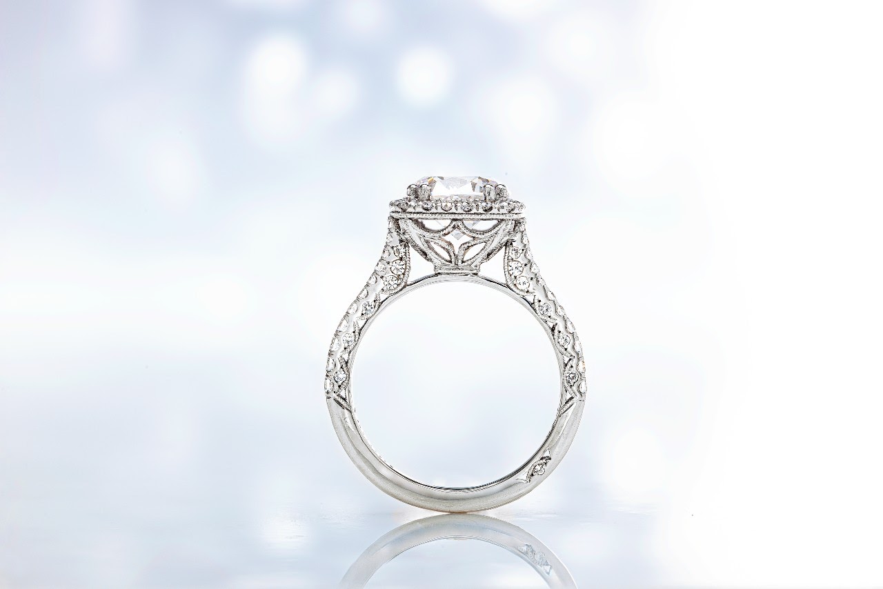 subtle details in engagement rings