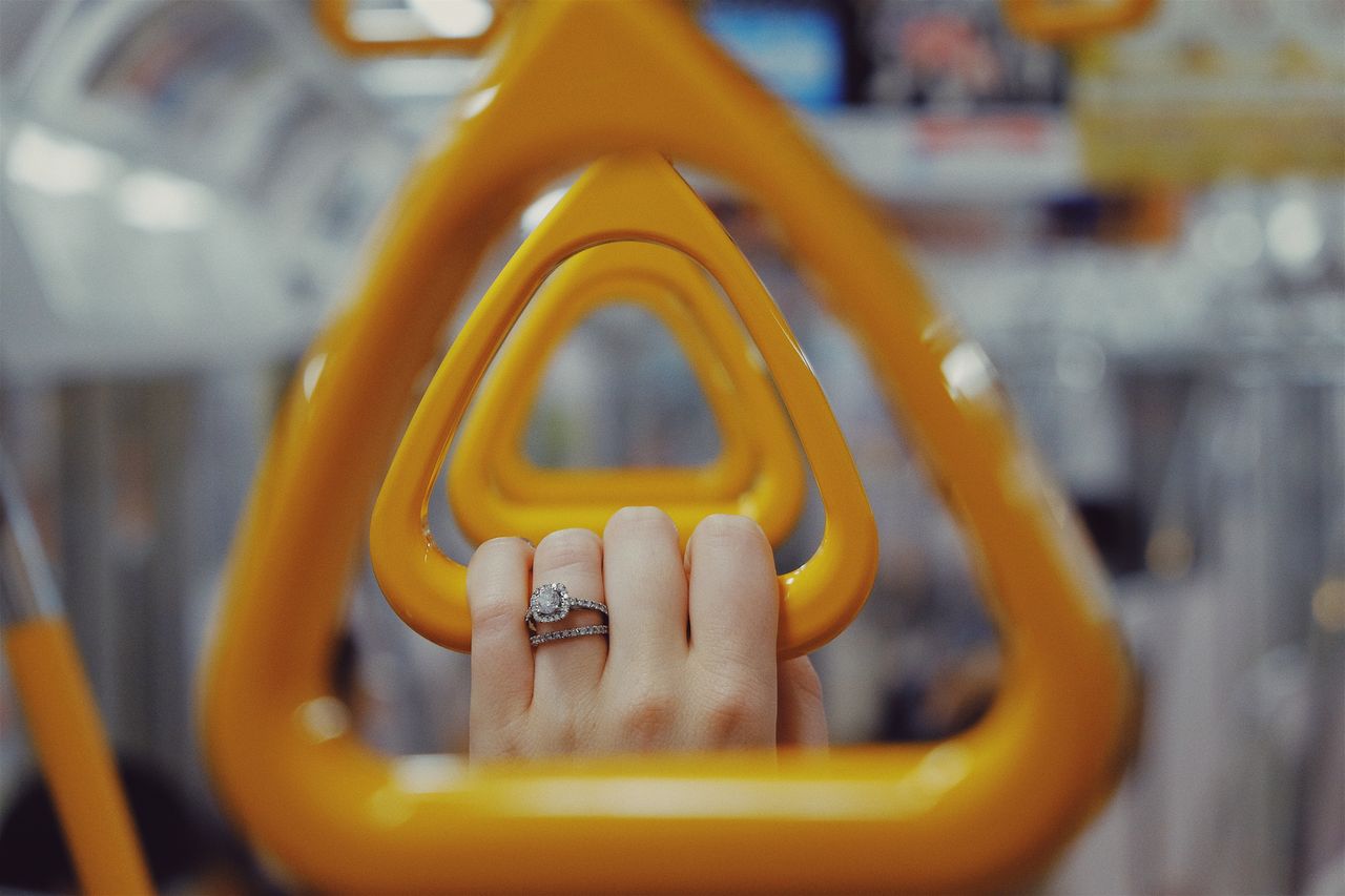 bridal rings on subway