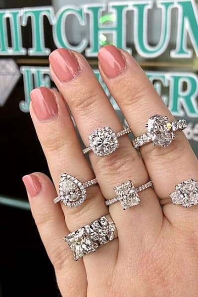 ENGAGEMENT RINGS